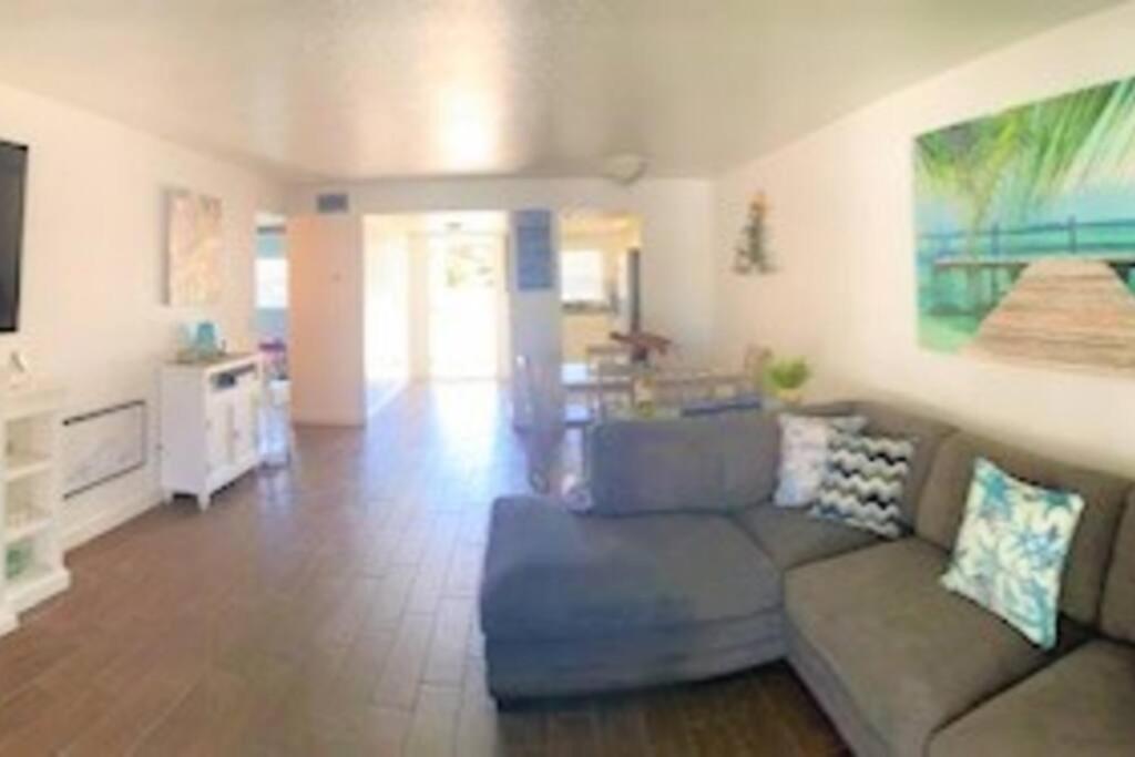 Beautiful Bright & Sparkling 2Bed 1Bath Beach Retreat - Unit 212 Cocoa Beach Exterior photo